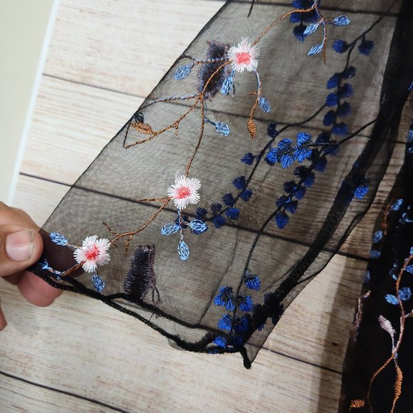 Sorrento Navy Blue Floral Embroidered Blouse Sheer Sleeves Women's Medium - Picture 5 of 13